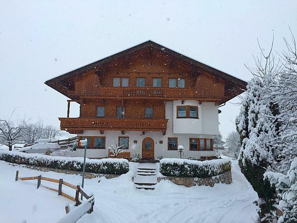 Ferienwohnungen Luxner Fügen Exterior foto